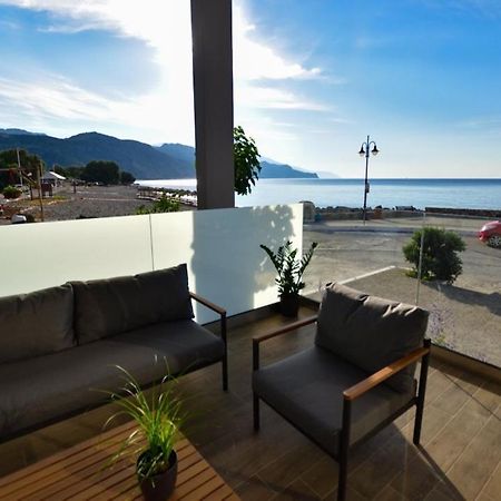 Gonis Grand Luxury Suite Палеохора Экстерьер фото