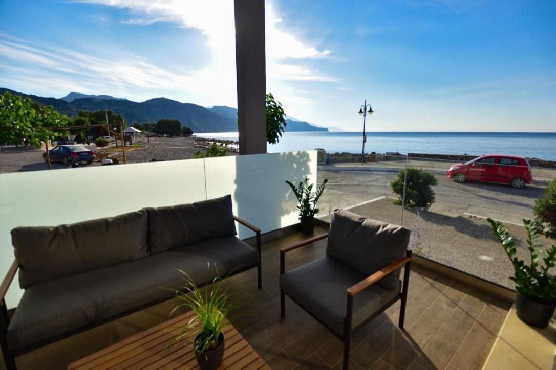 Gonis Grand Luxury Suite Палеохора Экстерьер фото