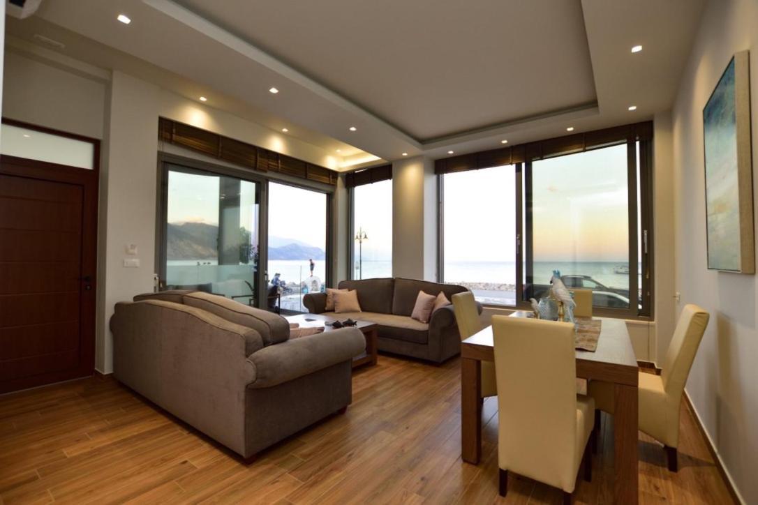 Gonis Grand Luxury Suite Палеохора Экстерьер фото